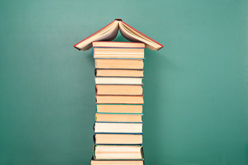 七座汽车是六年免检吗